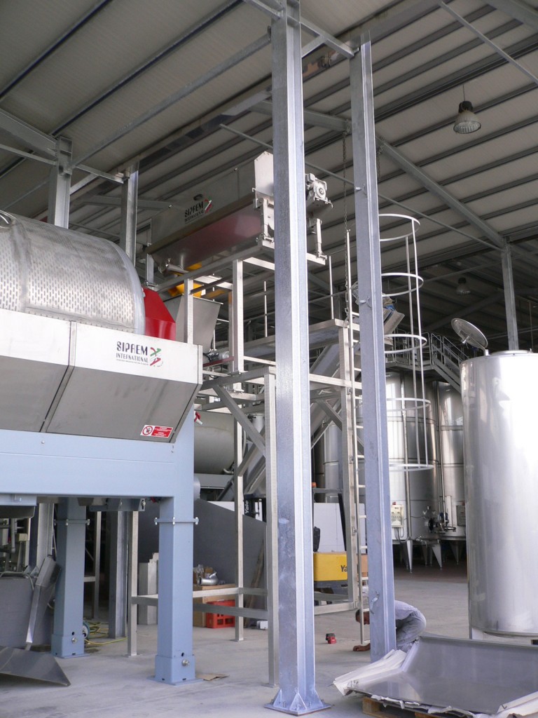 Siprem Pre-Drainer with rotating perforated drum - Impianti per la ...